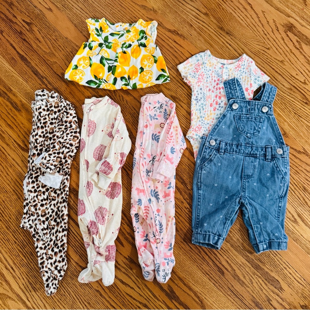 Old Navy 0-3 months Bundle Set Capsule